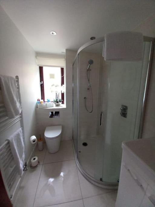 Апартаменты Lovely 2 Bed Flat-Great Location Данди Экстерьер фото